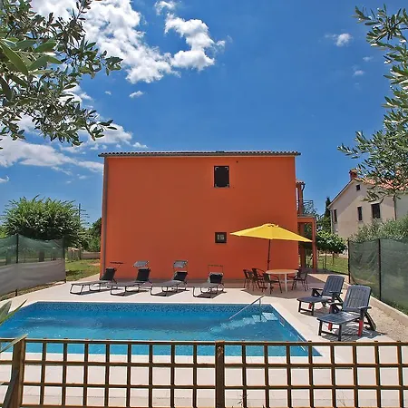 998 Villa Loborika